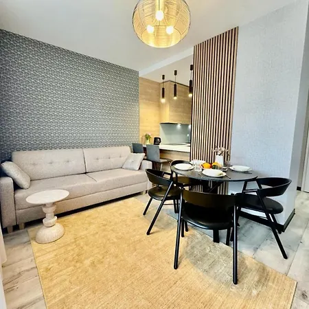 Διαμέρισμα Apartamentysnu, Sloneczny Komfort Ii Z Parkingiem Ράντομ