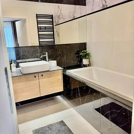 Διαμέρισμα Apartamentysnu, Sloneczny Komfort Ii Z Parkingiem Ράντομ